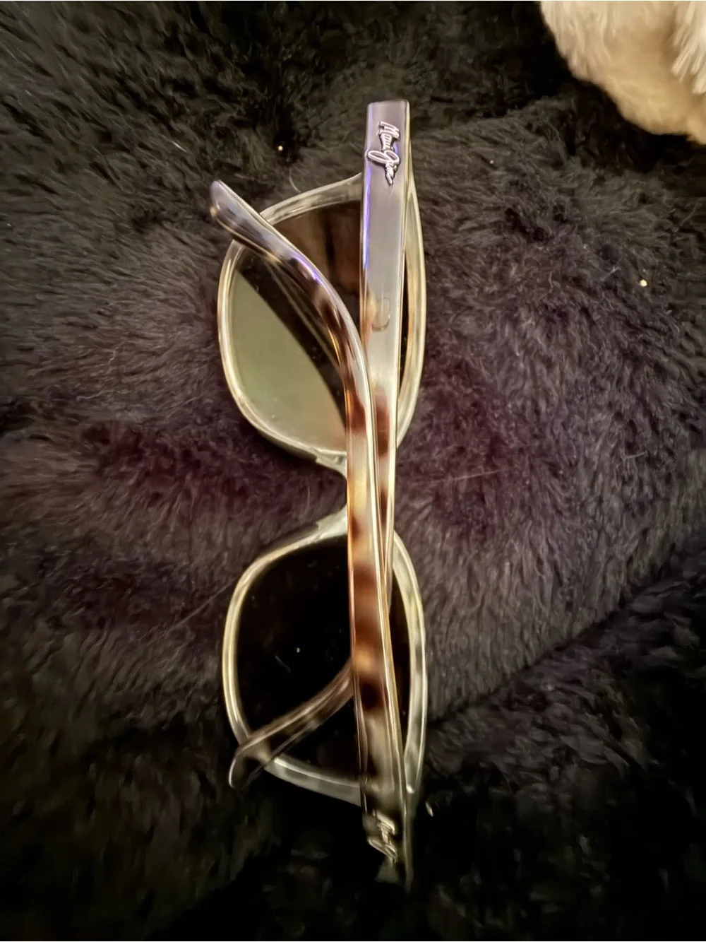 Maui Jim “mermaid” Women's Designer Sunglasses in Brown (Polarized) w/case